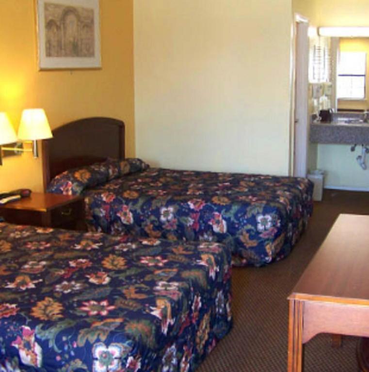 Seagoville Inn Room photo